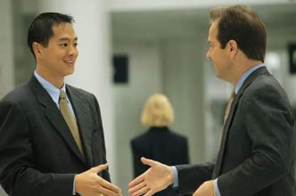 外贸客户和供应商，哪个更重要?